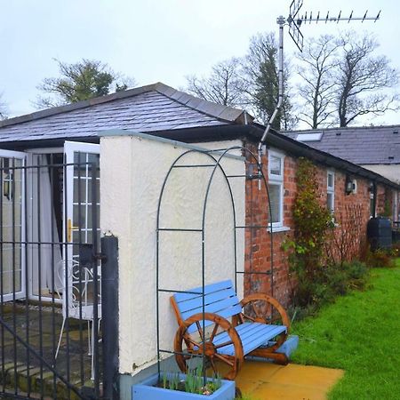 Bramble Barn Retreat Villa Chester Exterior photo