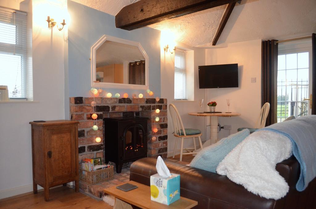 Bramble Barn Retreat Villa Chester Exterior photo